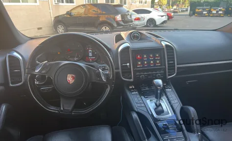 2013 Porsche Cayenne из США, поврежденный, VIN WP1AF2A29DLA24718